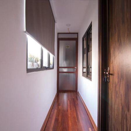 Reddoorz Yen Phu Street Hotell Hanoi Exteriör bild
