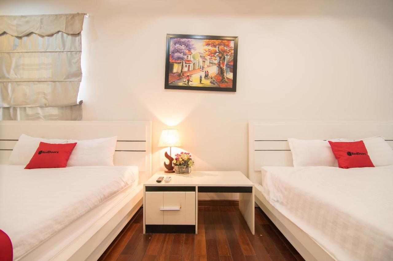 Reddoorz Yen Phu Street Hotell Hanoi Exteriör bild
